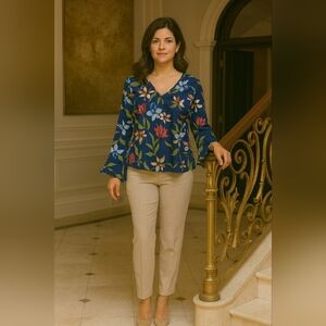 Amanda Uprichard XS Tropical Blue Floral Bell Sleeve Vacation Blouse V Neck